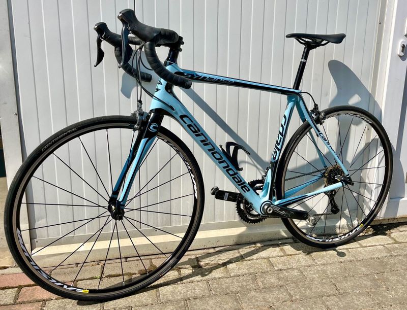 Silniční Cannondale Synapse carbon