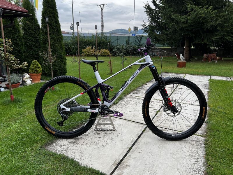 Mondraker Superfoxy Carbon R 