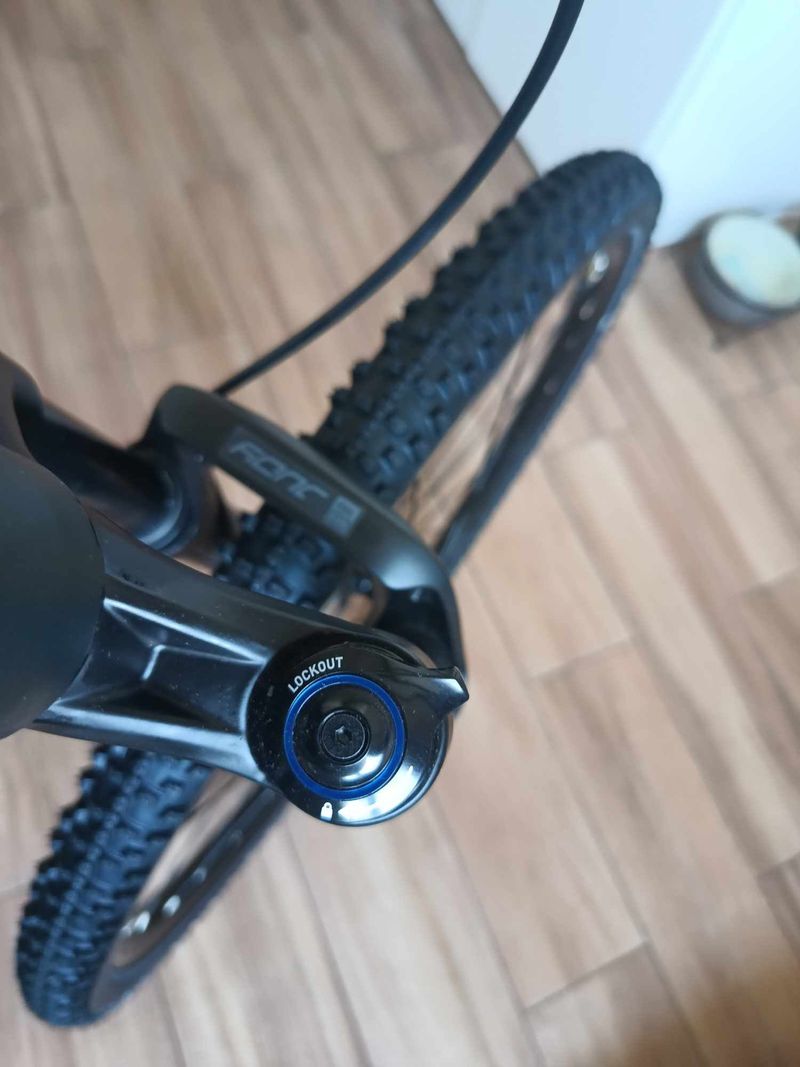 Odpružená vidlice Rock Shox - Judy, tk Air, 29"