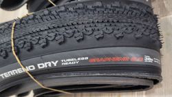 Vittoria Terreno Dry TNT tubelles ready G2.0