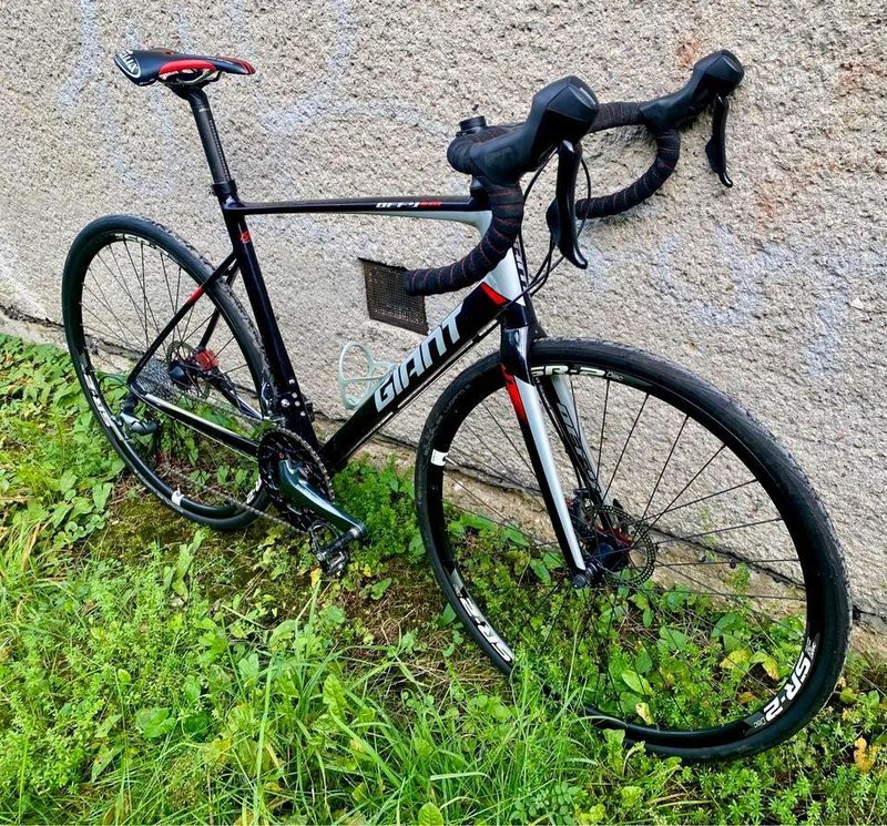 Giant Defy vel. M/L