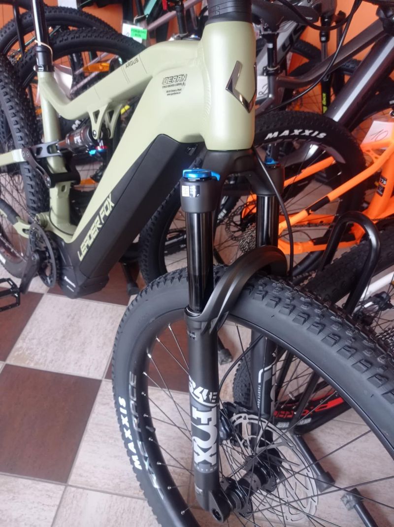 eMTB Leader Fox Argus, motor Panasonic,836Wh baterie, NOVÉ