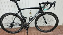 Bianchi Oltre XR1 Campagnolo Bora One, Campagnolo Chorus, kompletní servis v Bikeinvest