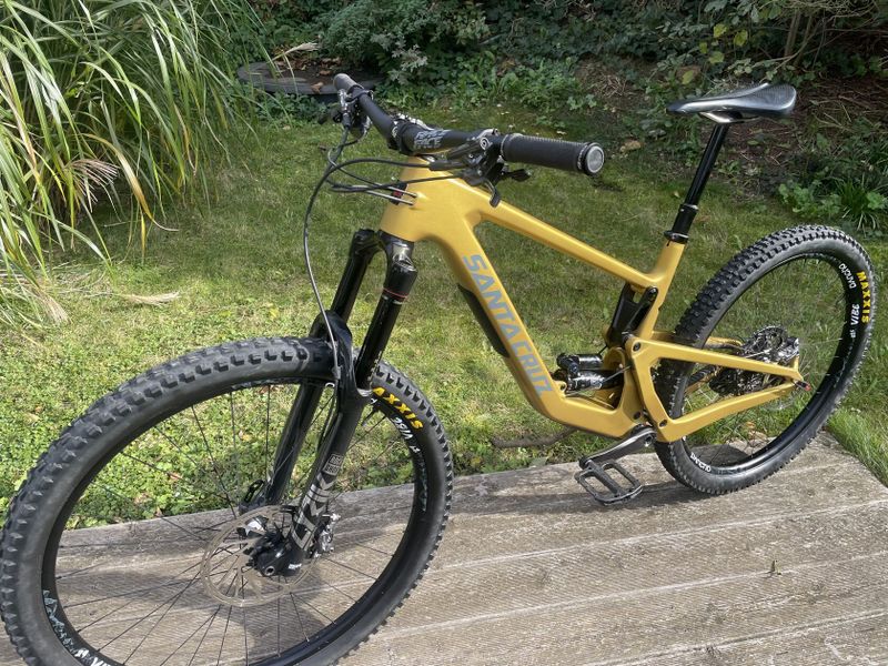 Santa Cruz Bronson V4 CC velikost L