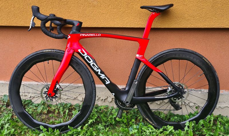 Pinarello dogma F racing 