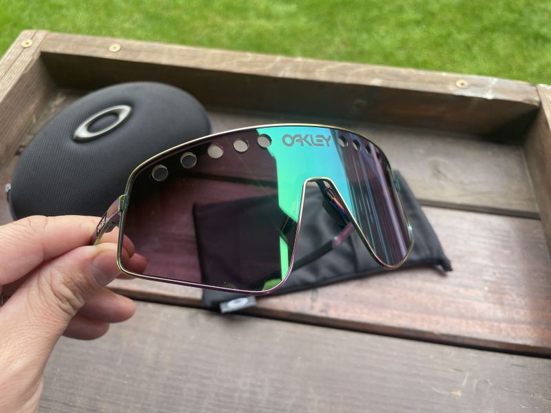 Oakley Sutro Ti Sweep 2varianty