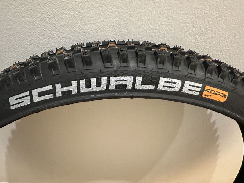 Schwalbe Big Betty Super Gravity Addix Soft TLE, E-50 29x2,40" MTB plášť kevlar