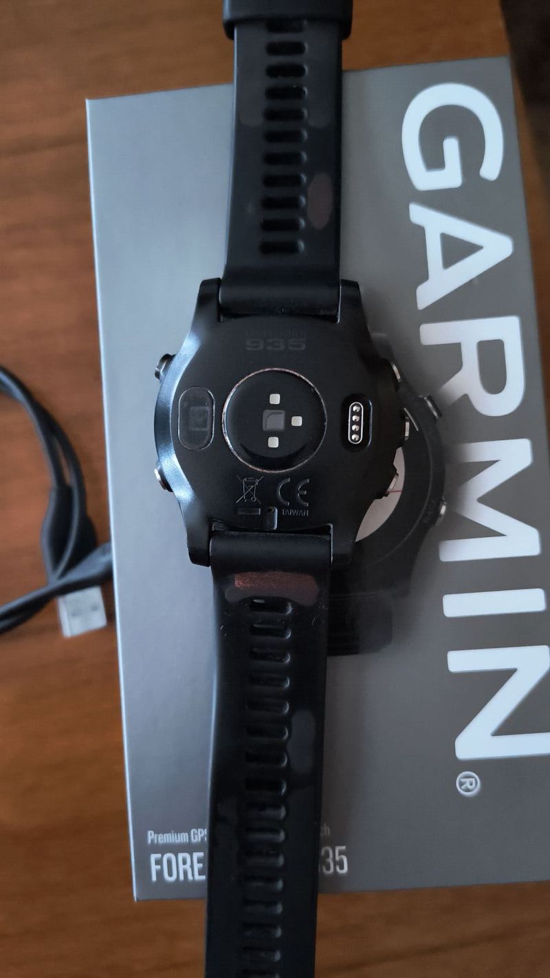 GARMIN FORERUNNER 935