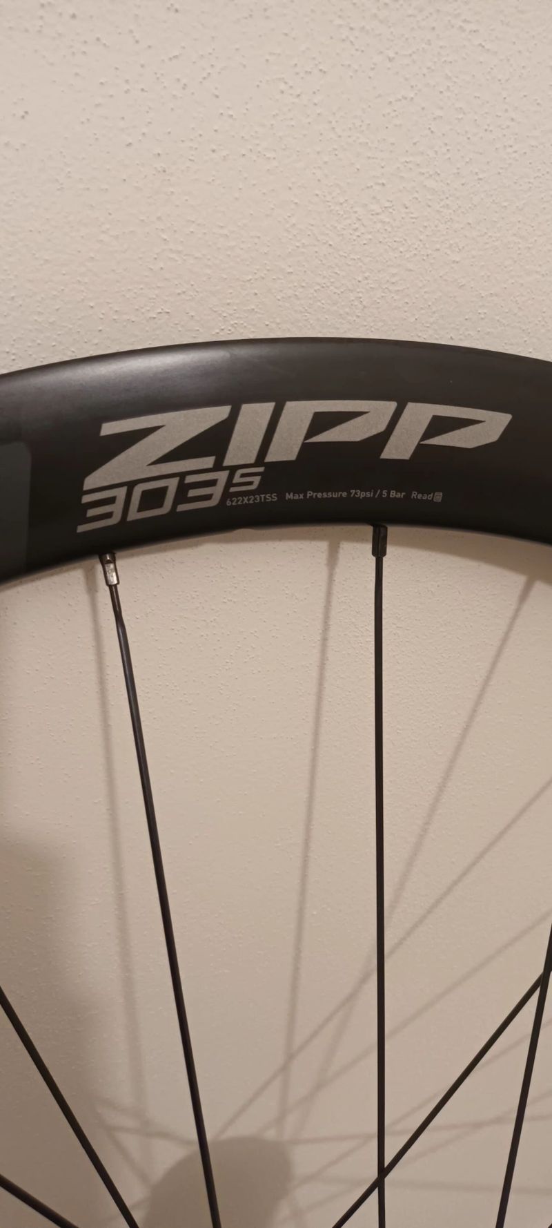 Karbonová kola Zipp 303S