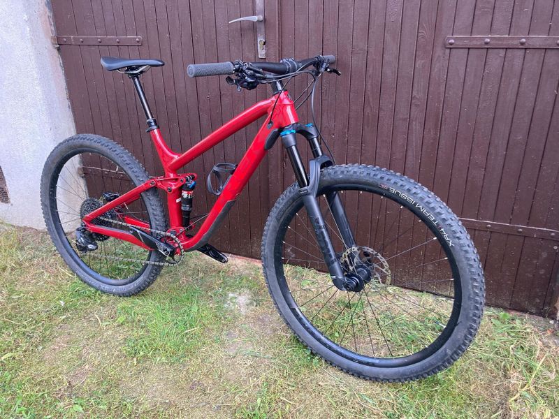 Prodám kolo TREK FUEL EX 8. Model 2019, velikost L, na výšku postavy cca 177-188 cm.