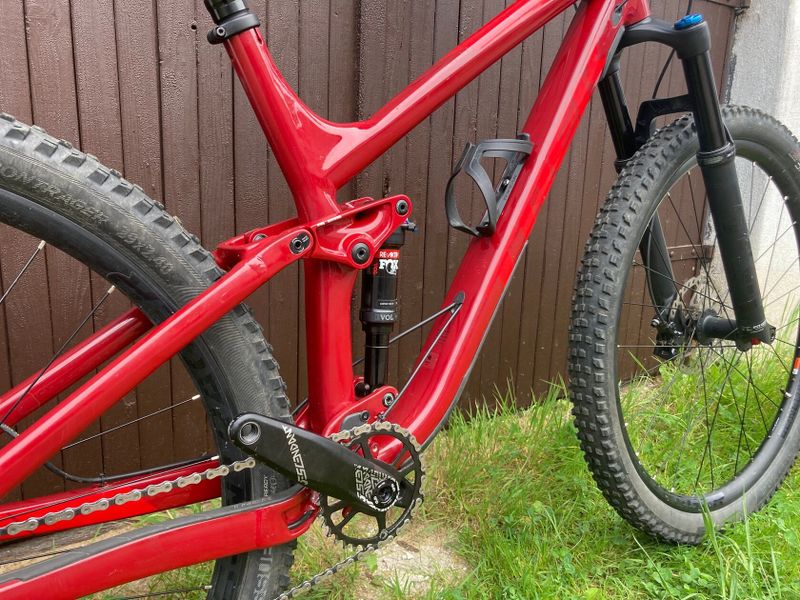 Prodám kolo TREK FUEL EX 8. Model 2019, velikost L, na výšku postavy cca 177-188 cm.