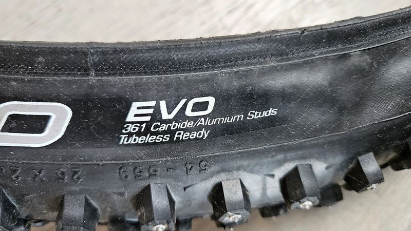 Schwalbe Ice Spiker evo TLR 26x2.10