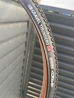 Gravel Tufo Thundero 36c NOVÉ