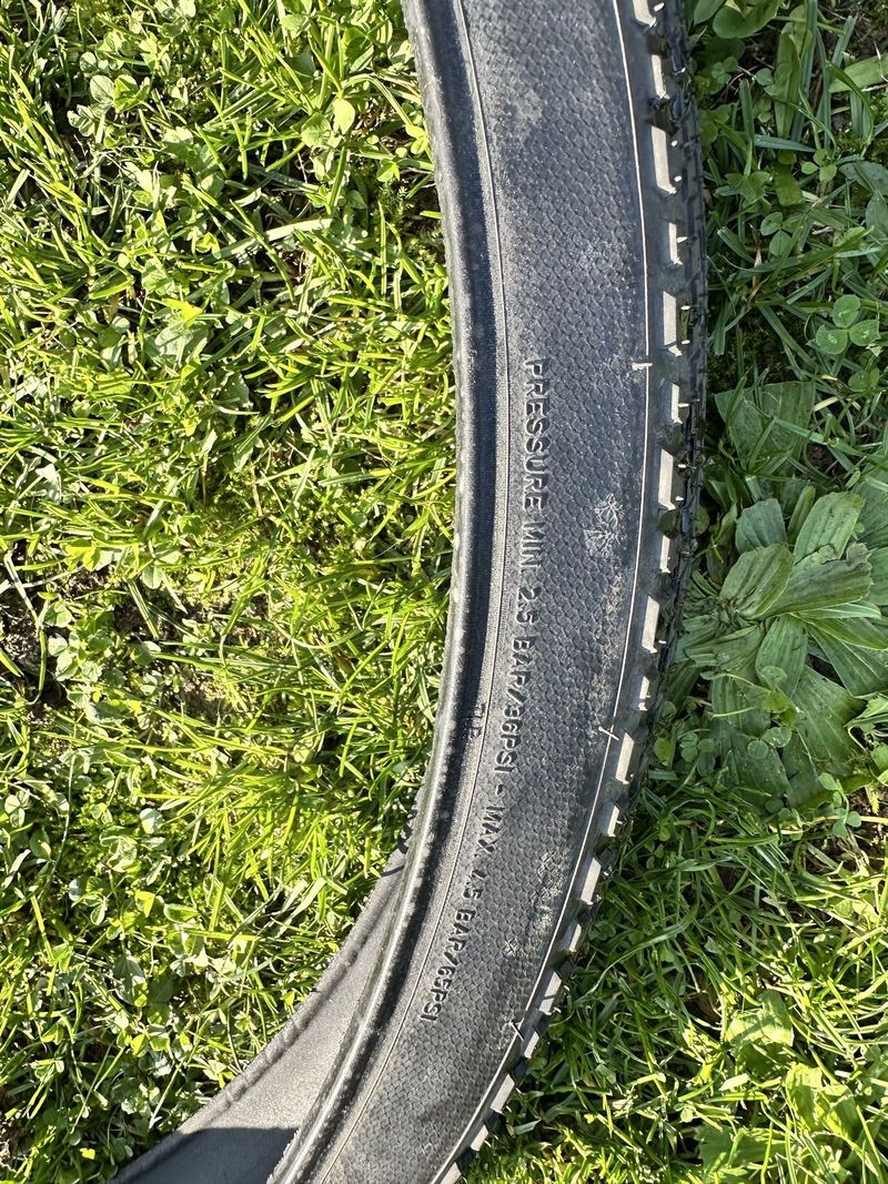 Plášť Pirelli Cinturato GRAVEL H, 45 - 622, TechWALL, 127 tpi, SpeedGRIP, Black