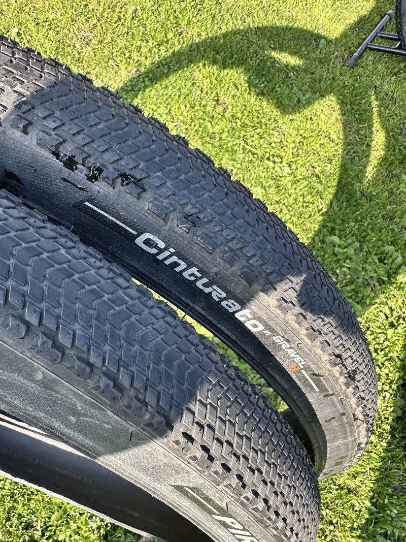 Plášť Pirelli Cinturato GRAVEL H, 45 - 622, TechWALL, 127 tpi, SpeedGRIP, Black