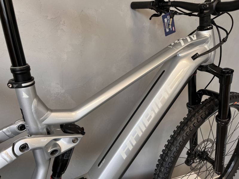 Nové elektrokolo Haibike AllMtn 3 vel. M