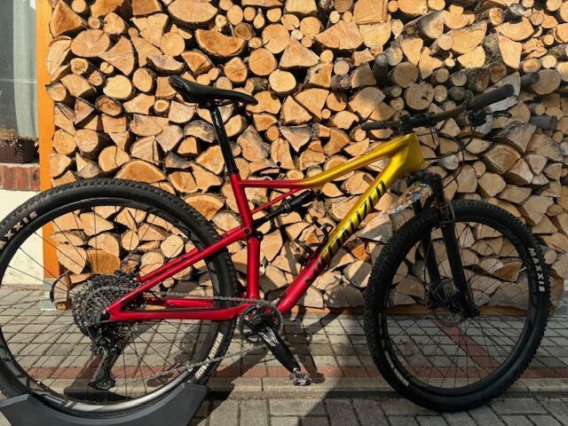 Specialized EPIC Expert 2018 - celokarbon 