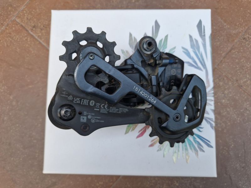 Prodám přehazovačku SRAM XX1 Eagle AXS 12s. včetně baterie