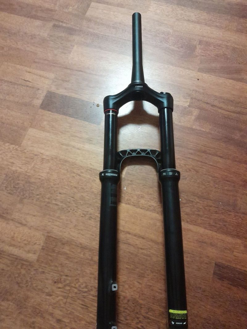 Vidlice rockshox yari 170mm 29'