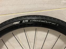 Giant Crosscut AT1 700x38 Tubeless Ready gravelové pláště