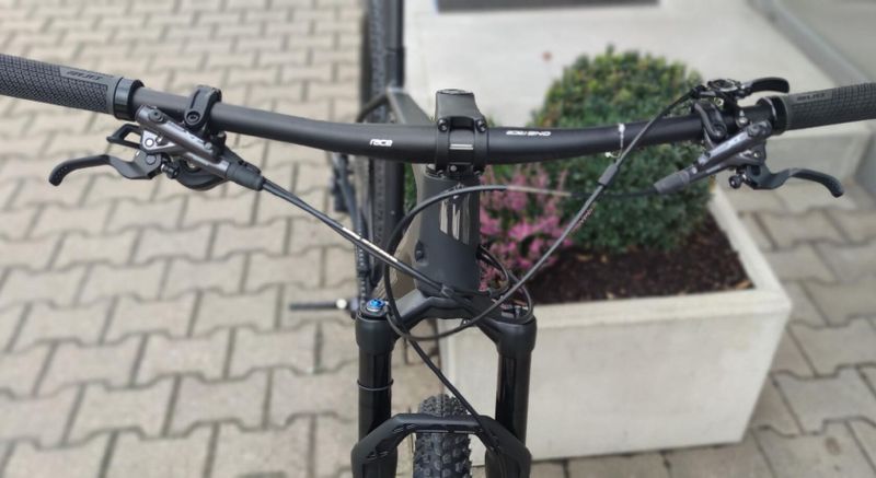 prodám nové MTB 29 kolo zn. SUPERIOR XP 979 Matte Carbon, vel. 19" (L) 