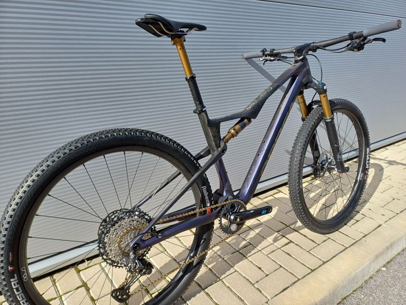 Prodám celoodpružené horské kola Orbea OIZ M-pro 2024 velikost L