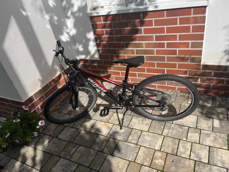 Dětské kolo Specialized Hotrock 24" 