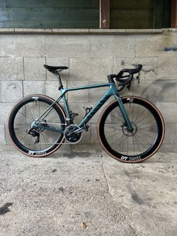 Canyon Ultimate CF SLX 8 DISC eTAP