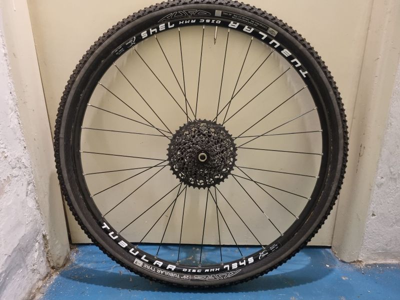 Galusková zapletená kola Remerx Boost 15x110/12x148mm