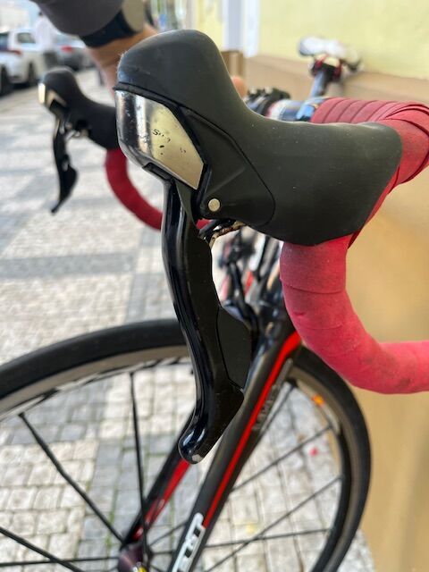 Celokarbonove silniční kolo Felt, vel.S/52cm, 2x10s Shimano 105, Mavic Ksyrium