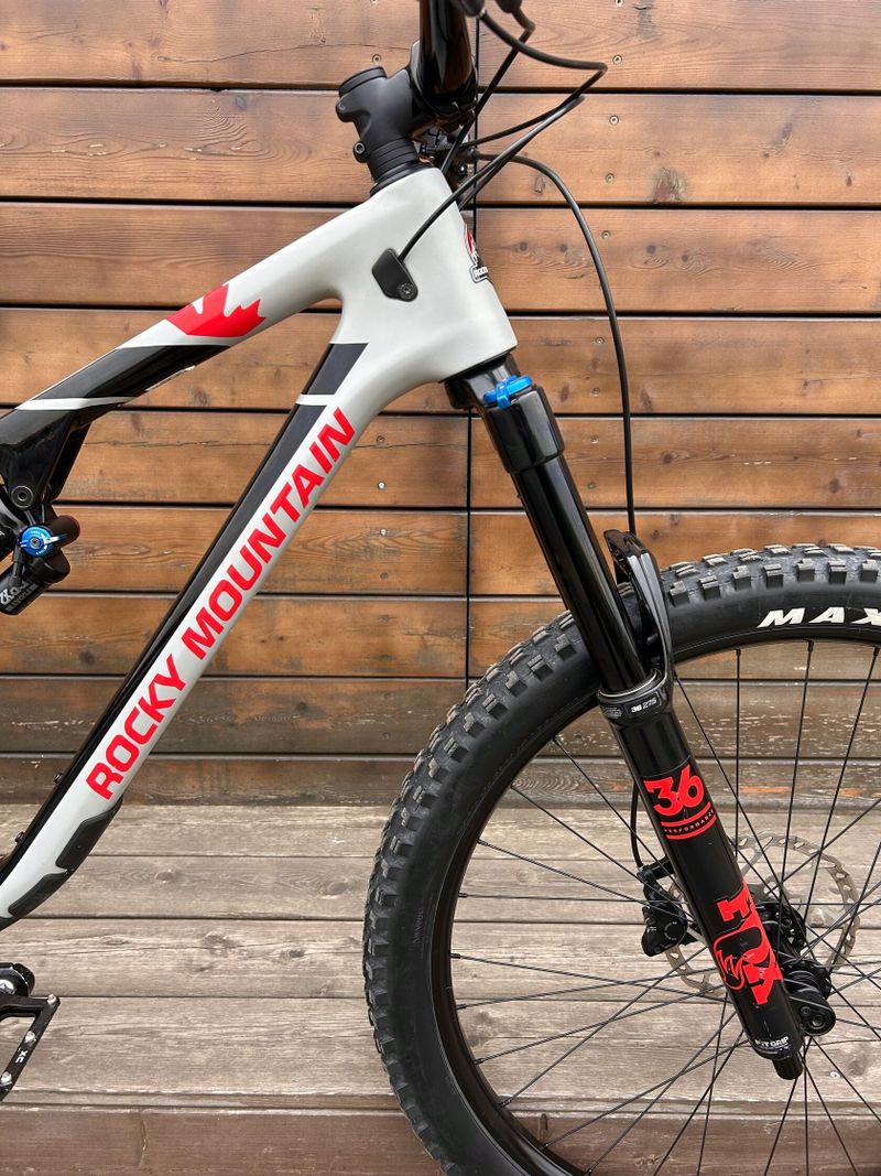 Rocky Mountain Altitude Carbon 70