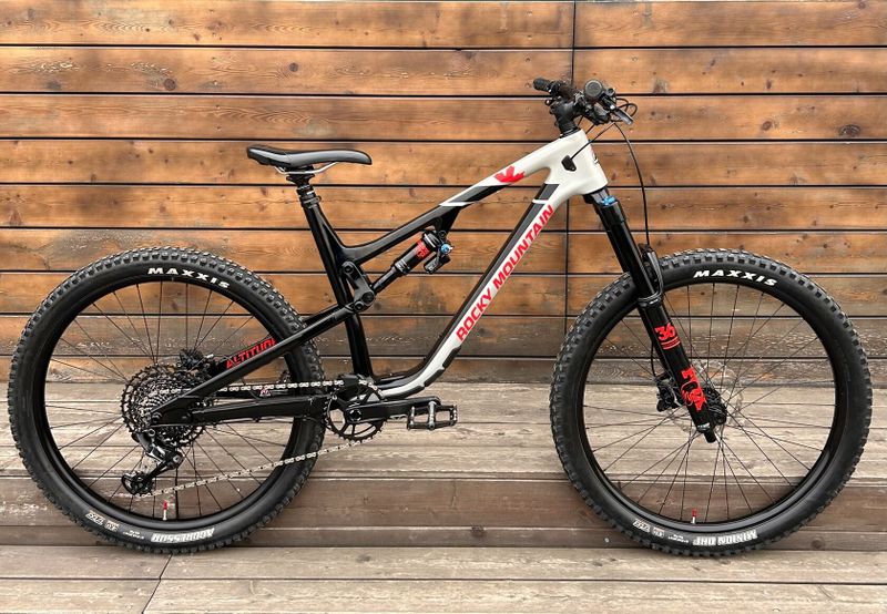 Rocky Mountain Altitude Carbon 70