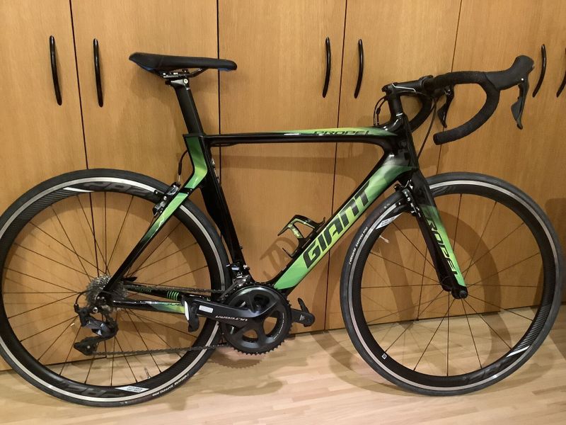 Prodej GIANT Propel Advanced 1