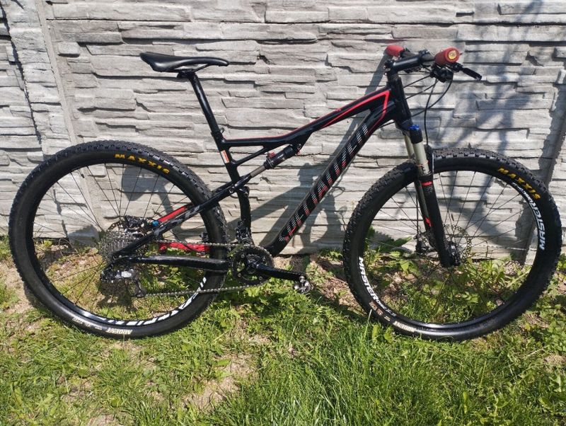 Specialized Epic celoodpružené kolo v dobrém stavu