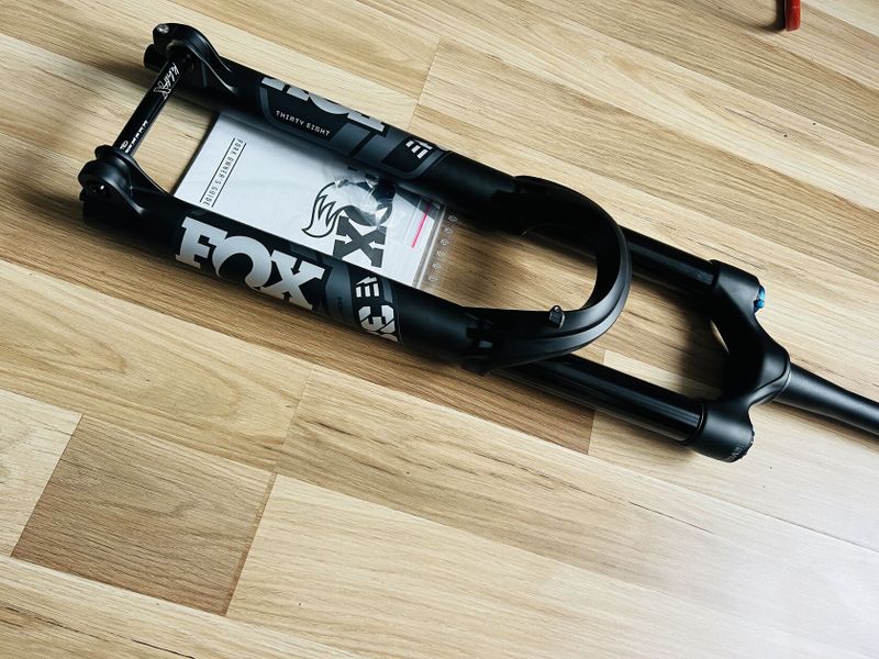 FOX Float 38 Performance 27.5" Grip 170 Tapered Boost