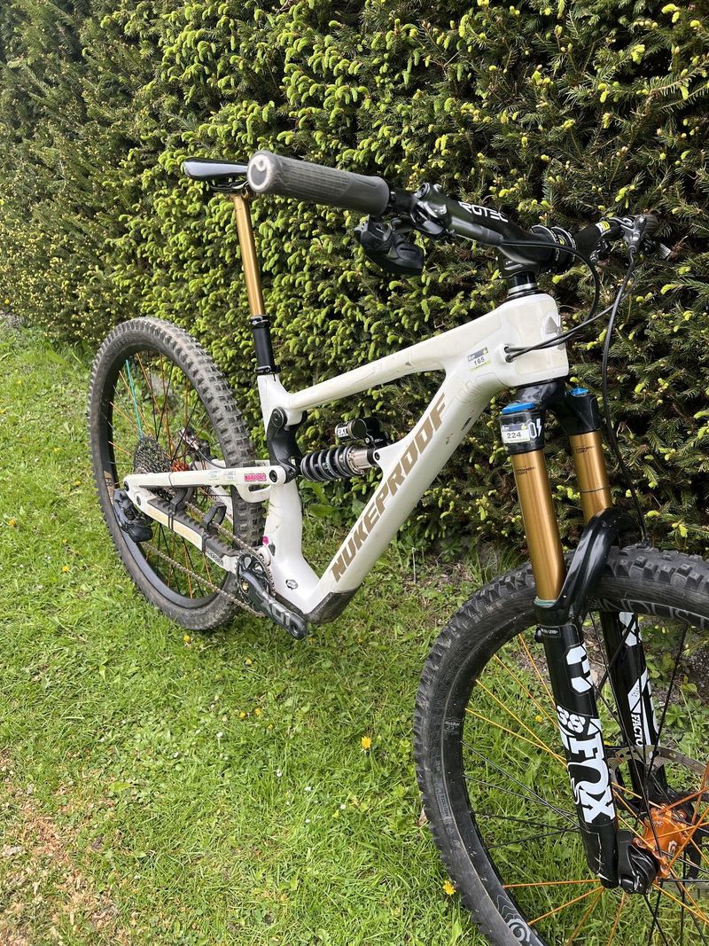 Nukeproof Mega 29", vel. M