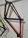 Nový karbonový rám SCOTT SCALE 900 RC / 29er / tepered / velikosti M a XL / oranžový i žlutý