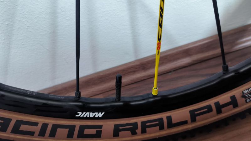 Mavic Crossmax SL PRO 29, verze pro Cannondale Lefty, perfektní stav