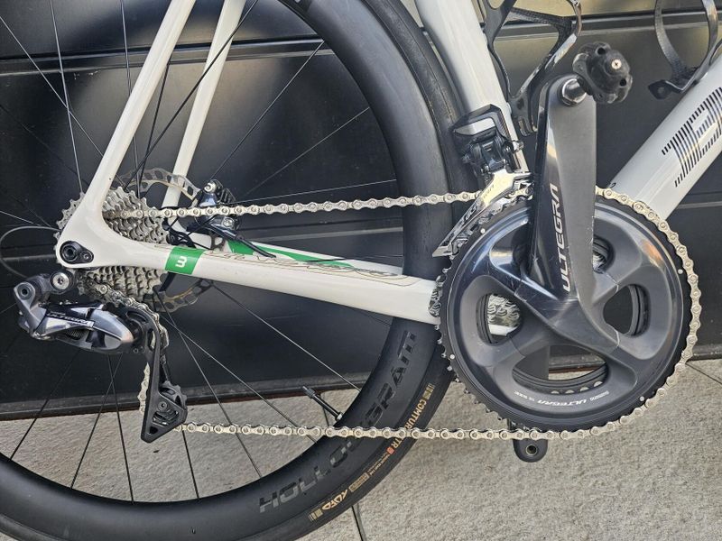 Basso Diamante ITALIA Shimano Ultegra Di2