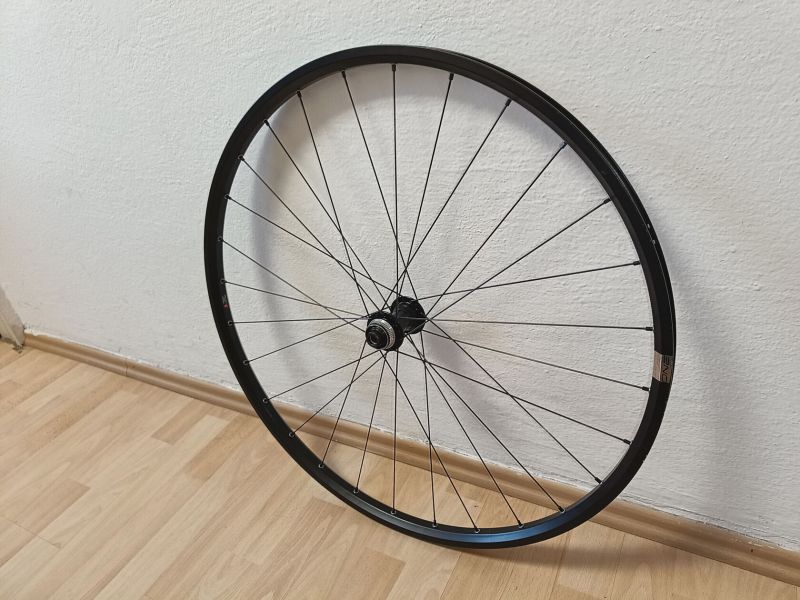 Nová silniční kola, náboje Shimano Tiagra