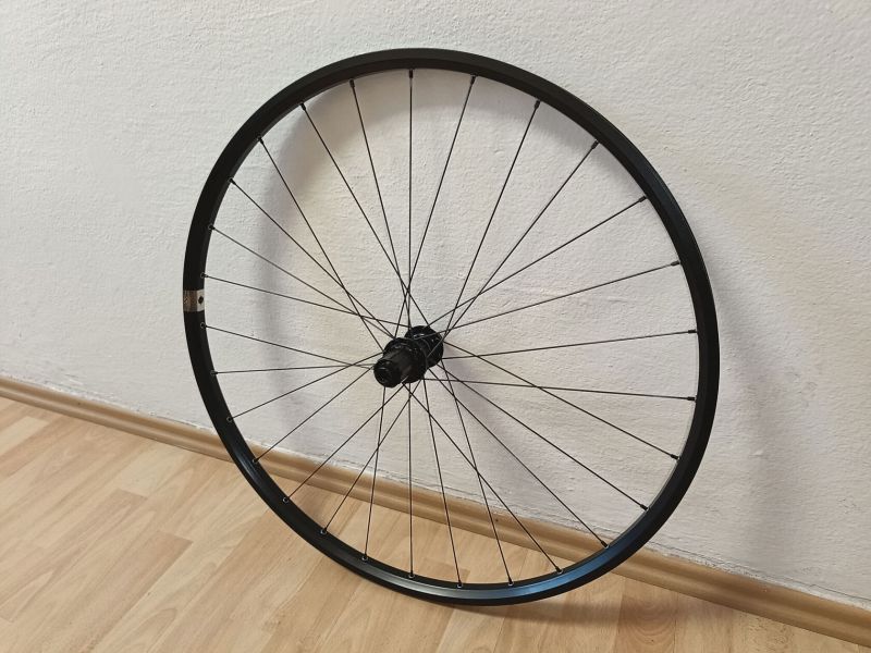 Nová silniční kola, náboje Shimano Tiagra