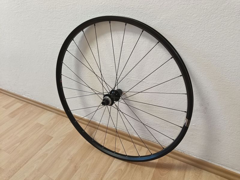 Nová silniční kola, náboje Shimano Tiagra