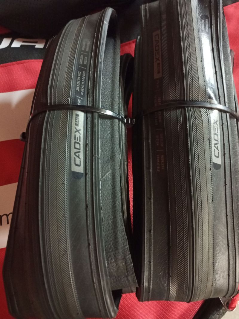 Prodám nové pláště Cadex Race 25 tubeless 