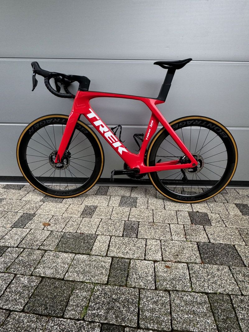 Prodám silniční závodní týmové kolo TREK MADONE SLR 9 GEN 7 Disc, POWERMETER, TOP STAV