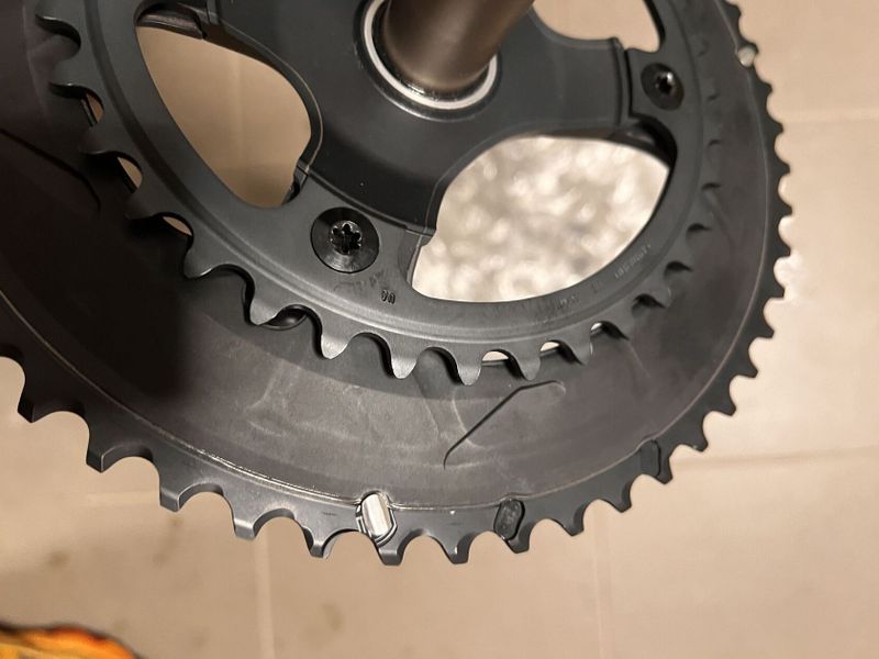 Nové kliky Shimano Ultegra FC-R8000 52-36 s Wattmetrem Giant