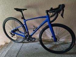 Gravel Giant Revolt na SHIMANO 105 vel. S