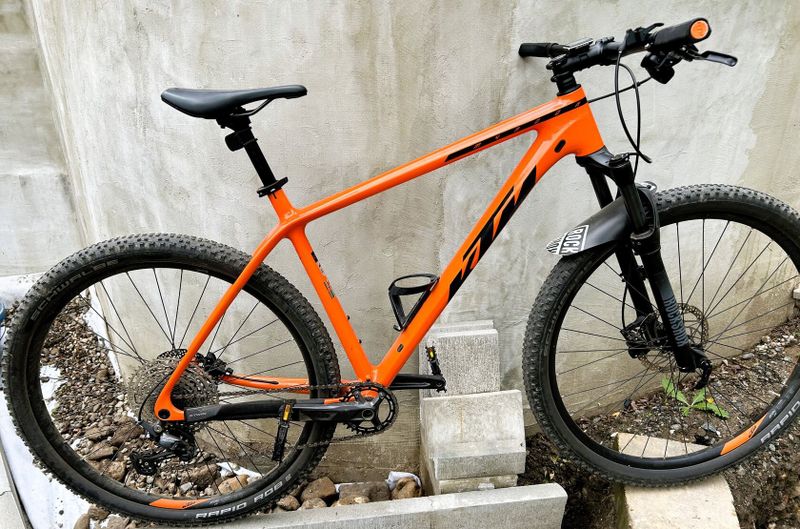 KTM Myroon PRO celokarbon