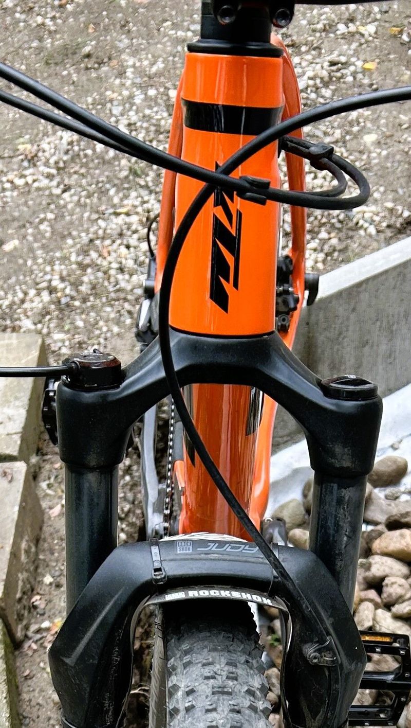 KTM Myroon PRO celokarbon