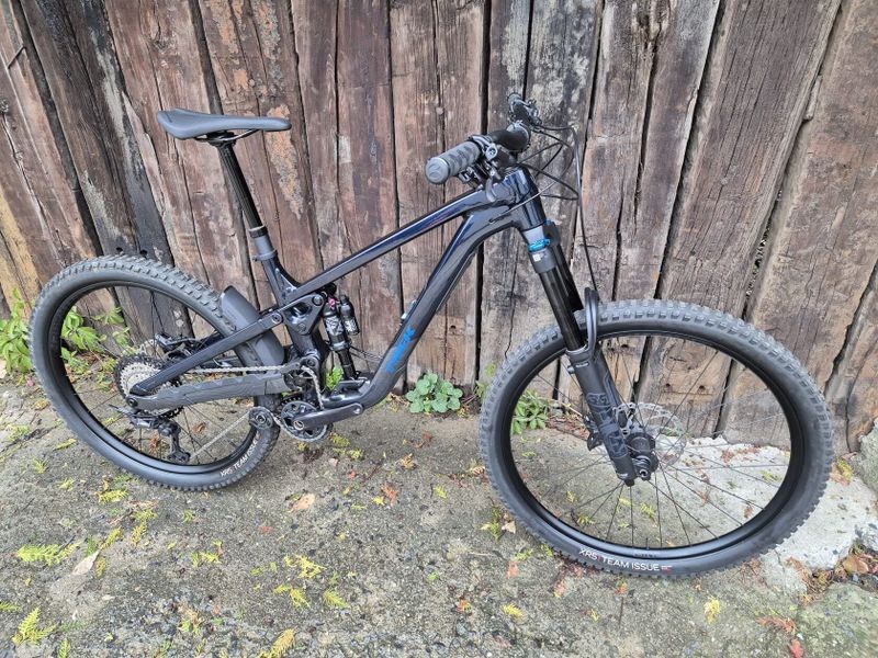 TREK Slash 8 Gen 6 Marianas Blue vel.ML