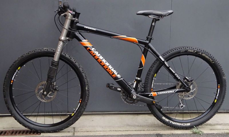 Cannondale Taurine 9,3 kg, fullcarbon, Lefty, vel. M/L 